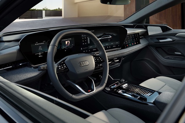 Das Interieur und das Cockpit des Audi A6 e-tron mit Fokus auf das Lenkrad